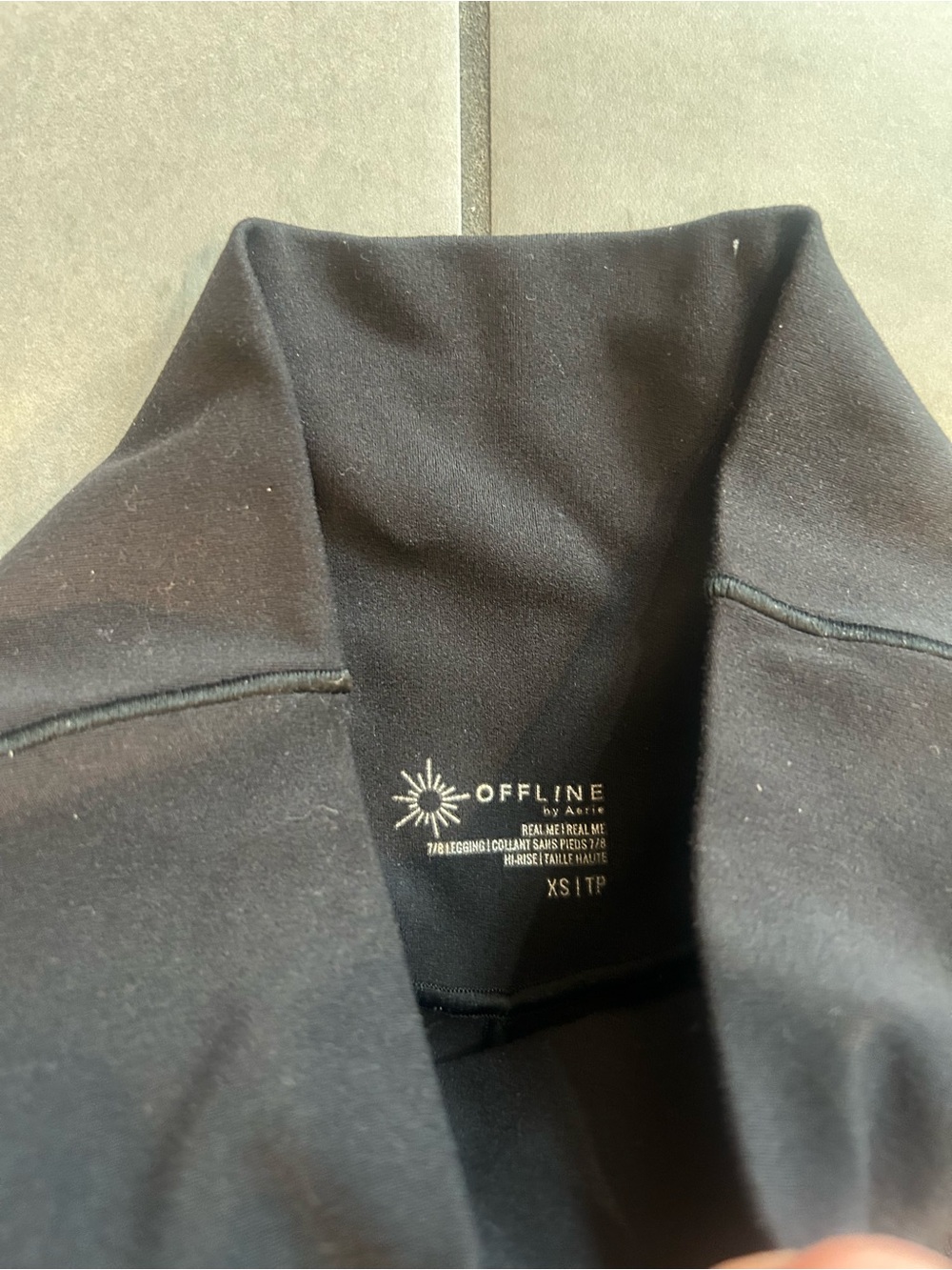 Aerie Real Me High Waisted Crossover Leggings — Black - Picture 4 of 4